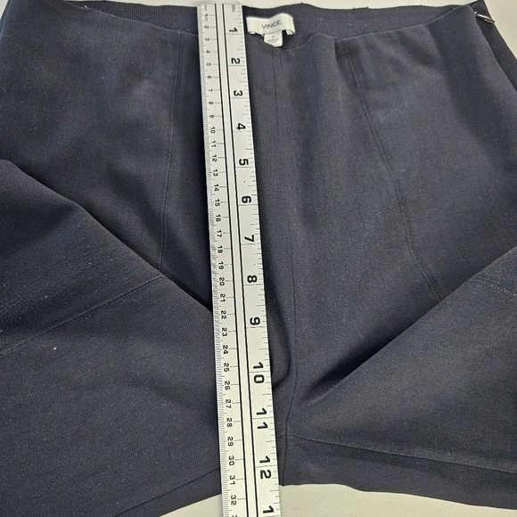 Vince. Women's Sz M Black Center Seam Ankle Back Split Side Zipper - Picture 7 of 8